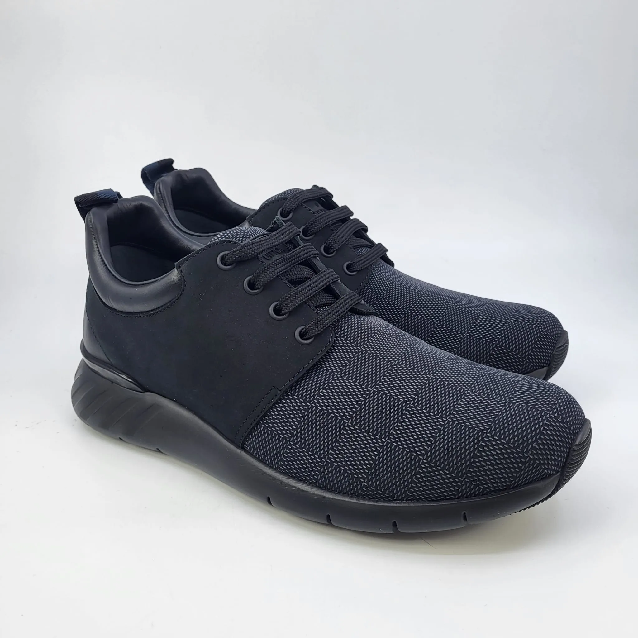 Fastlane Sneaker