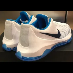 NIKE youth sneakers